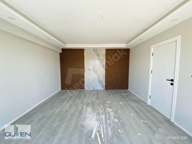 GÜVENDEN SINIRSIZ KREDİ İMKANLI YERDEN ISTMALI,OTOPARKLI 2+1 EV