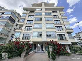 KARAKUŞTAN CADDE ÜZERİNDE 3+1 BAHÇE VE TERAS KULLANIMLI