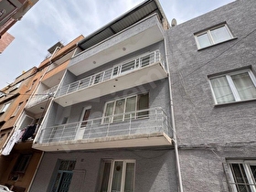 YATIRIMLIK FIRSAT! MERKEZE YAKIN 3 KATLI YENİLENMİŞ BİNA