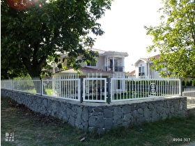 SAPANCA KIRKPINAR DA SATILIK MÜSTAKİL 4+1 600 M2 BAHÇELİ  VİLLA