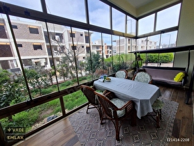 KUŞADASI DAVUTLARDA SATILIK HAVUZLU SİTEDE BAHÇELİ 3+1 DAİRE