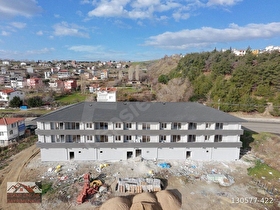 BARBOROSDA ANA CADDE ÜZERİNDE SATILIK YERDEN ISITMALI 1+1 DAİRE