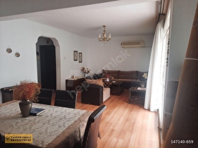 Karşıyaka Çarşı Paralel Sokağında Satılık 148 M2 3+1 Daire