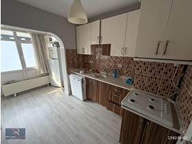 ŞEMSETTİN GÜNALTAY CADDESİ SICAK SICAK FIRIN YANINDA FULL+FULL YAPILI KATTA 3+1 SATILIK BOŞ DAİRE
