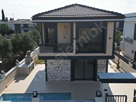Didim Sağturda Denize Yakın Havuzlu Tek Müstakil Villa