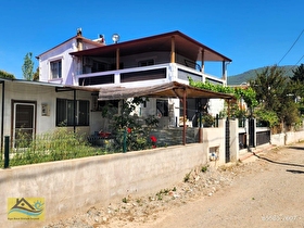 İzmi̇r Menderes Gümüldür De Deni̇ze Sıfır Satılık 2 Adet Dai̇re 2+2