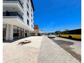 SALT YAPIDAN CADDE ÜSTÜ GENİŞ M2 DEPOLU DÜKKAN !!!