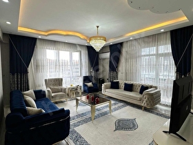 KARACAAHMETTE MUHTEŞEM LOKASYONDA LÜX 3+1 DAİRE