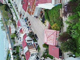 DAĞLI YATIRIMDAN PİRAZİZDE DENİZ VE ŞEHİR MANZARALI MÜSTAKİL EV
