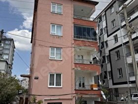 STABİL EMLAKTAN İLHANLI DA SATILIK DAİRE VE ARSASI