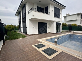 DİDİMDEN SAHİLE 450MT. TAM MÜSTAKİL ÖZEL HAVUZ VE OTOPARKLI 4+1 VİLLA
