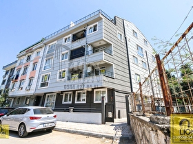 Bandırma 17 Eylül'de Avm Yakını Arakat,Balkonlu Satılık 2+1 Daire