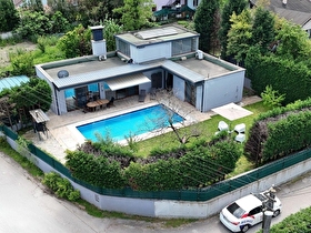 REMAX HÜRDEN BAĞDAT CADNE YÜRÜME MESAFESİNDE MÜSTAKİL VİLLA