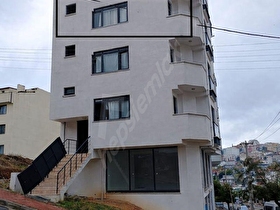 ÇAYIROVA EMEK MAH BOSNA CAD ASANSÖRLÜ 3+1 SATILIK ARAKAT DAİRE