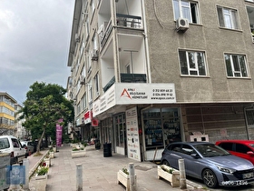 YEŞİLYURT SOKAK İLE KIBRIS SOKAK KESİŞİMİ 140M2 KATTA 3+1 DAİRE