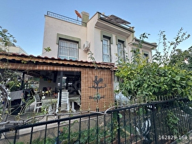 KUŞADASI KADINLAR DENİZİ’NDE, DENİZE 1 KM MESAFEDE, TRİPLEX VİLLA