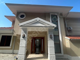 SAPANCA KURTKÖY DİBEKTAŞI SATILIK 4+1 VİLLA
