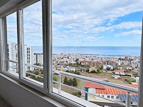 LÜKS SİTEDE DENİZ VE ŞEHİR MANZARALI 180 M2 GENİŞ DAİRE