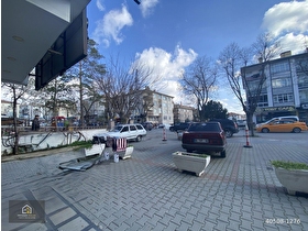 PEKESENDEN İŞLEK ANA CADDE ÜZERİNDE 23 M2 KİRALIK DÜKKAN