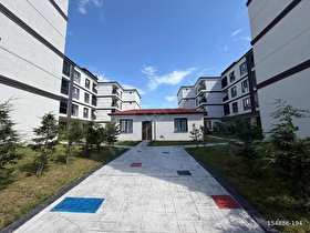 VİLLALAR BÖLGESİNDE HAVUZLU SİTE İÇERİSİNDE 1+1