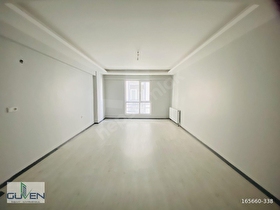 GÜVENDEN KAPAKLIDA CADDEYE YAKIN KOMBİLİ ARA KAT 2+1 DAİRE