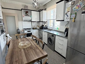 AŞIK SEYRANİ MAHALLESİNDE SATILIK DAİRE
