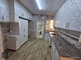 YEŞİLYURT MAHALLESİNDE SATILIK 3 KATLI 2+1 MÜSTAKİL EV