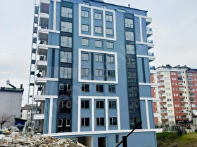 KARADENİZ EMLAKTAN ŞEHRE YÜRÜME MESAFESİNDE DENİZ MANZARALI 2+1