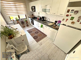 SADECE AYGÜL'DEN AKÇAY'IN MERKEZİ KONUMUNDA YÜKSEK KREDİLİ SİTE İÇİ ÖNÜ FULL AÇIK 2+1 SATILIK DAİRE