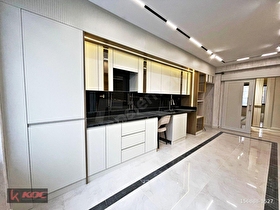 KARACAAHMETTE GENİŞ OTURUMLU CAM BALKONLU U.LÜX 2.5+1 DAİRE