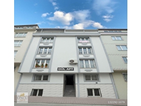 BEYLİKDÜZÜ LOKASYON MERKEZİ KONUMDA ÖZEL DEKORLU LÜKS YENİ BİNADA KREDİYE UYGUN 2+1 SATILIK DAİRE