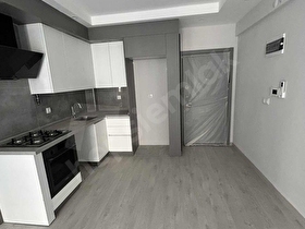 LOFÇA GAYRİMENKULDEN MURADİYE MAH KAMPÜS YOLUNDA SIFIR 1+1