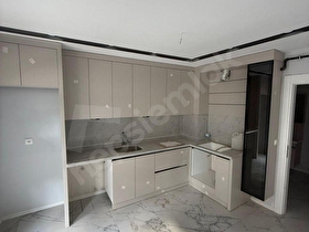 VALİDE SULTAN MAHALLESİNDE SATILIK FIRSAT YENİLENMİŞ 2+1 DAİRE