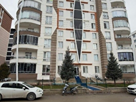 ŞEHİR MERKEZİNDE ARA KAT SATILIK 3+1DAİRE