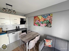 DENİZE 500m HAVUZLU SATILIK 1+1 DAİRE
