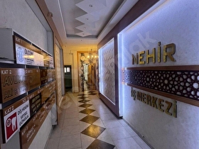 ER GAYRİMENKULDEN ŞEHRİN MERKEZİNDE KAPALI OTOPARKLI LÜKS  SATILIK OFİS