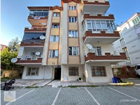 KARŞIYAKADA SİTE İÇERİSİNDE 2+1 SATILIK DAİRE