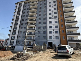 KARADENİZ EMLAKTAN PANAROMİK DENİZ MANZARALI AYRI MUTFAKLI 2+1