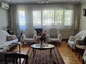 BAHÇELİEVLER DE 3+1 FERAH VE ÖNÜ AÇIK SATILIK DAİRE