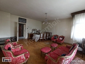 SEYRANBAĞLARI BAĞLAR CADDESİNDE 3+1 SATILIK DAİRE