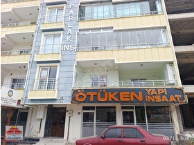 Hatay Hassa PTT karşısı dervişpaşa bulvarı üzerinde satılık doğalgazlı geniş daire