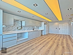 MERKEZİ KONUMDA OTOPARKLI GÜVENLİKLİ 2+1 SİTE İÇİ SATILIK DAİRE
