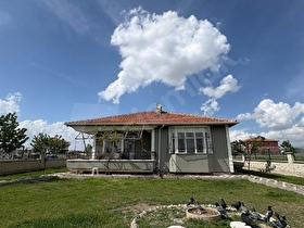 Sahibinden 712 M2 imarlı arsa üzerine kurulu 200 M2 Ruhsatlı 3+1 ev