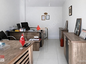 SANCAKTEPEDE BAĞDAT CADDESİNDE TERS DUBLEKS DÜKKAN