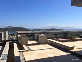 Bodrum Bitezde Panoramik Manzaralı Yeni Site Bahçe Katı Daire