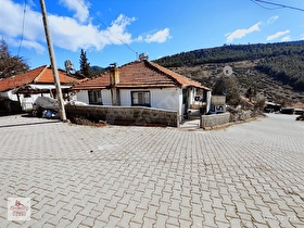 AKSOYDAN SATILIK BUCAK YUNUS EMREDE GÜNEY CEPHEDE MÜSTAKİL EV