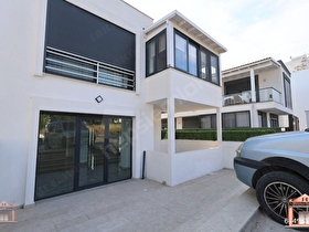 S-A-K-A-L-L-Idan Turgutreiste Anayola Yakın 165m2 Kiralık Dükkan