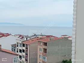 ÇİFTLİKÖNÜ MAH BELEDİYEYE YAKIN DENİZ MANZARALI SIFIR 1+1
