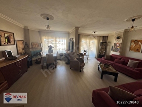 Sinanoba Özlem Sahil Sitesi | Havuz Manzaralı 5+2 Geniş Tripleks