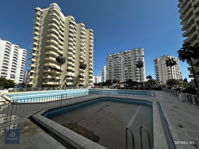 LEVANTENDEN DENİZE YAKIN HAVUZLU SİTE GENİŞ OTURUM 2+1